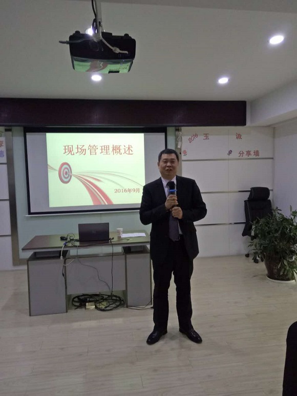 長沙清潔,長沙清潔服務,長沙專業(yè)清潔,長沙清潔公司,湖南專業(yè)清潔,長沙保潔公司,長沙專業(yè)保潔,長沙物業(yè)保潔